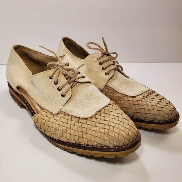 Ann Marino Shoes - Cream Side Cutout Shoes, sz 8